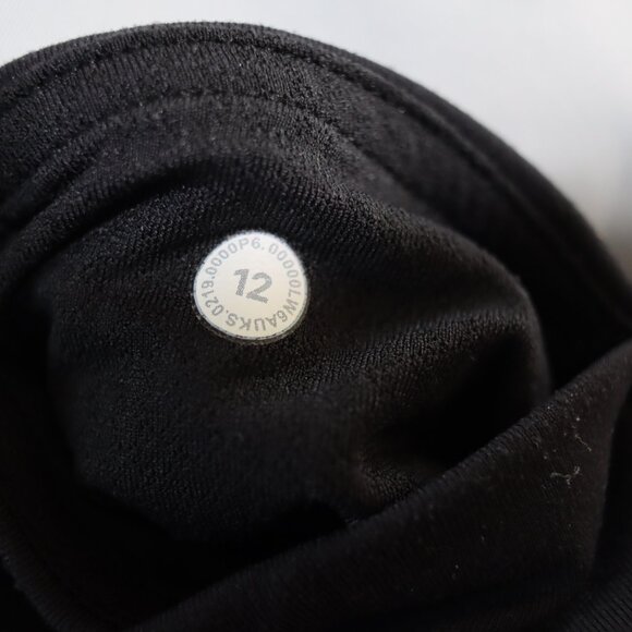 Lululemon Cropped Lace Sheer Detail Leggings Capri 12 - Picture 13 of 13